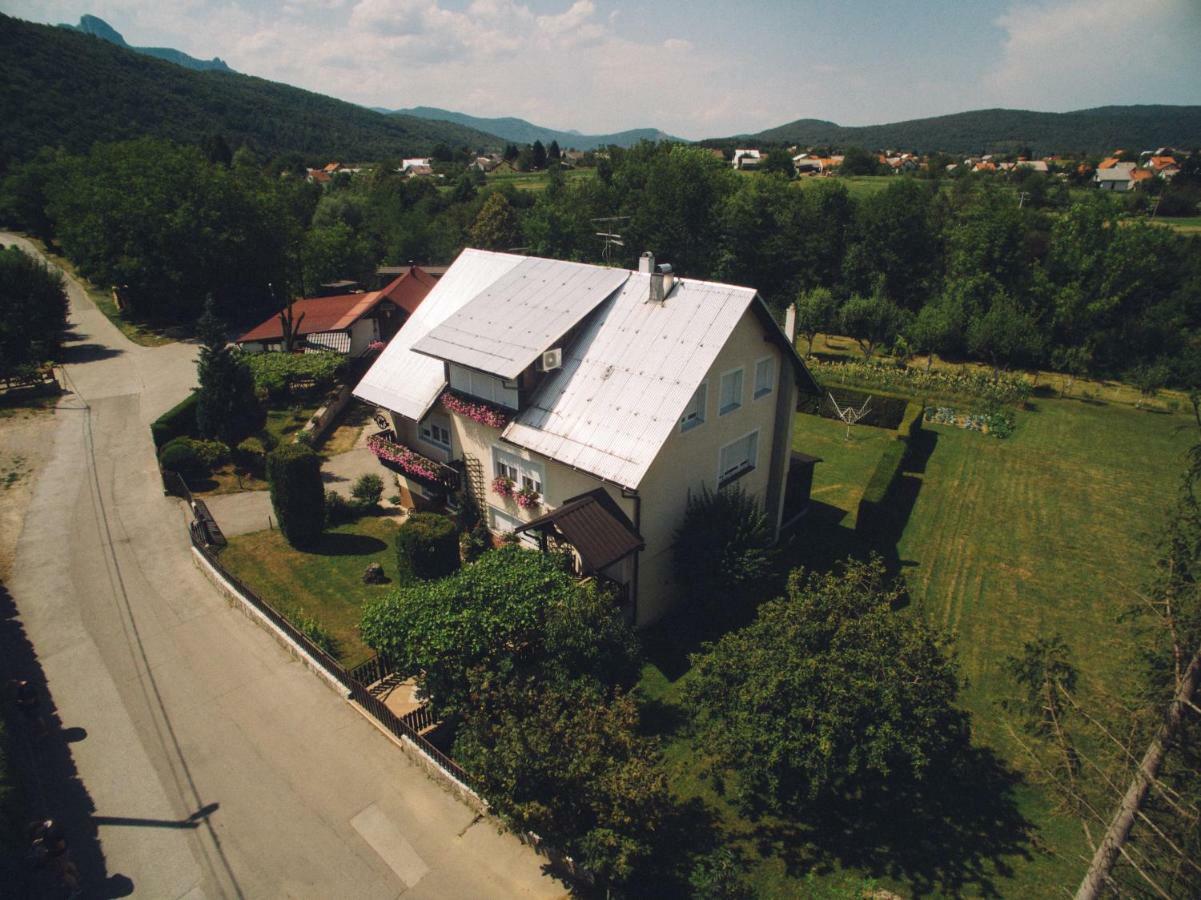 Apartman Belin Ogulin Exterior foto